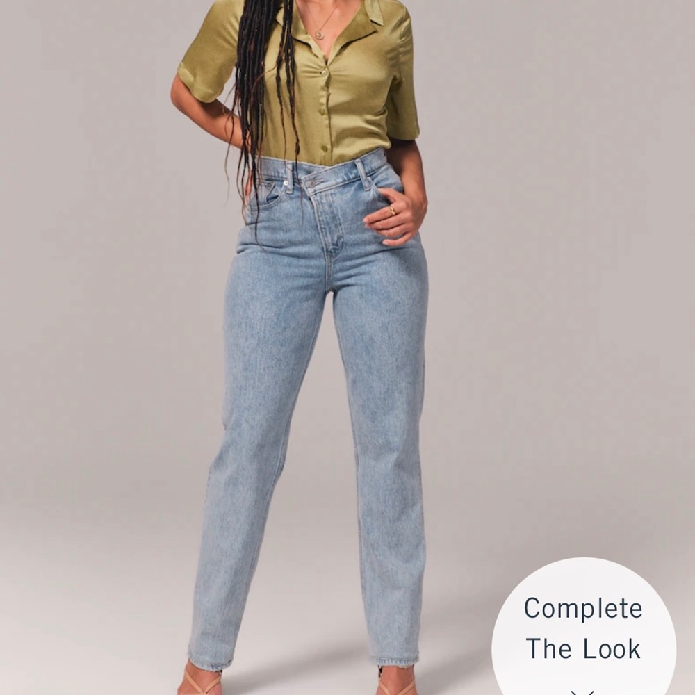 Abercrombie Curve Love Ultra High Waist Jeans